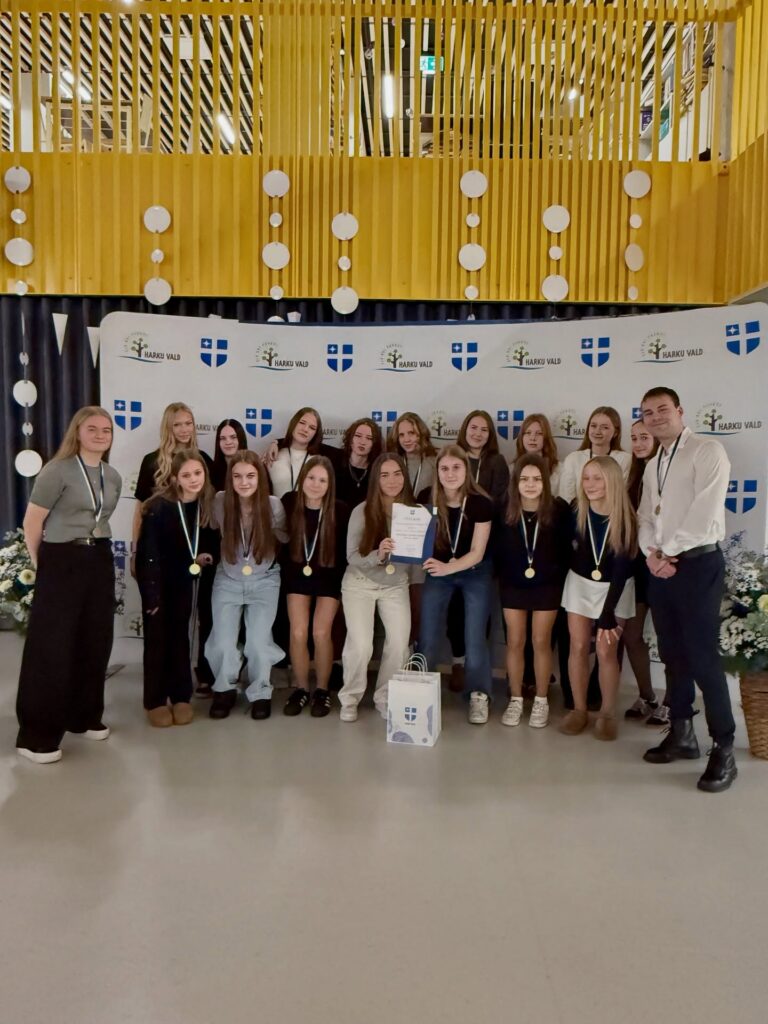 Meie U17 tüdrukud kutsuti Harku valla spordiaasta tünuüritusele