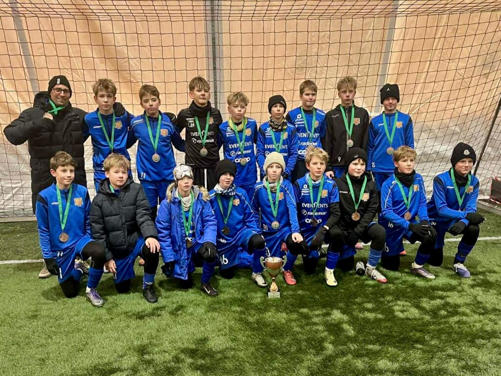 2013 grupp tõi Arena Winter Cupilt koju III koha