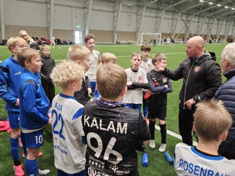 2014 sinised osalesid Rakveres Tarvas Cupil